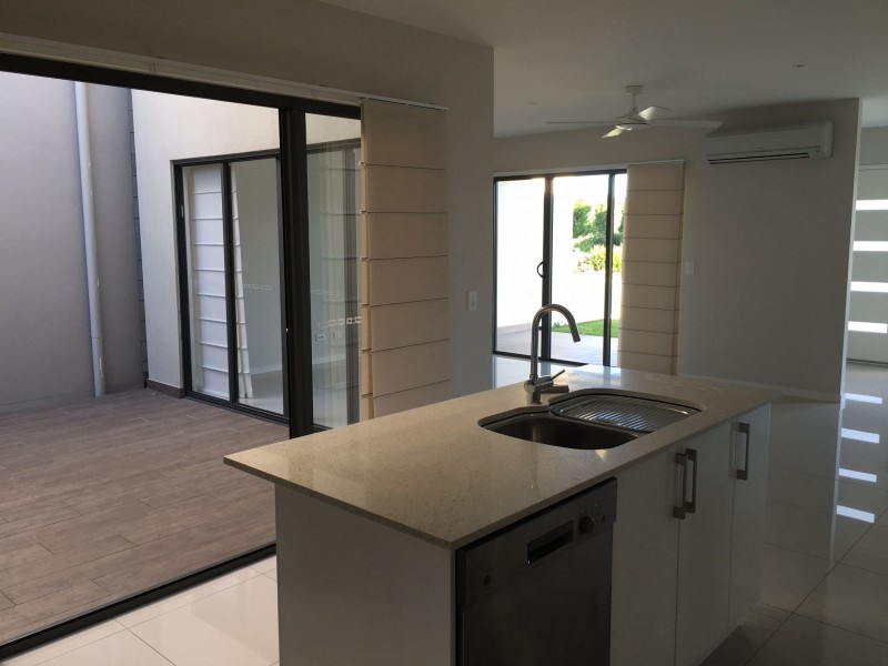10 Almaden Lane, Maroochydore QLD 4558