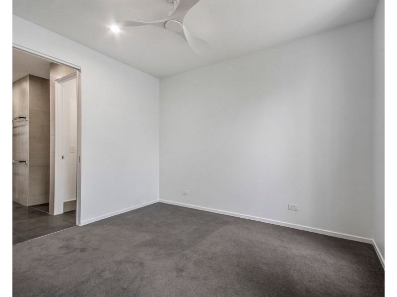 2/11 Sunrise Drive, Maroochydore QLD 4558