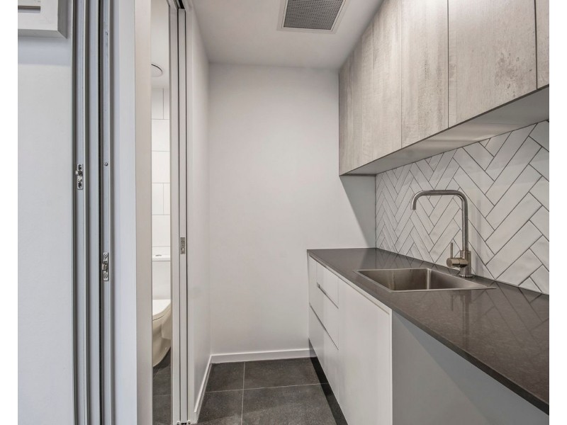 2/11 Sunrise Drive, Maroochydore QLD 4558