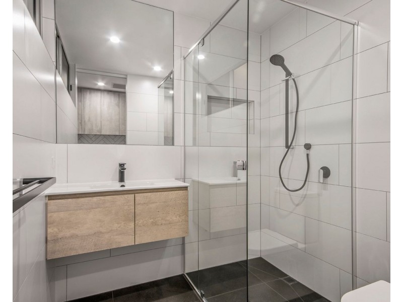 2/11 Sunrise Drive, Maroochydore QLD 4558