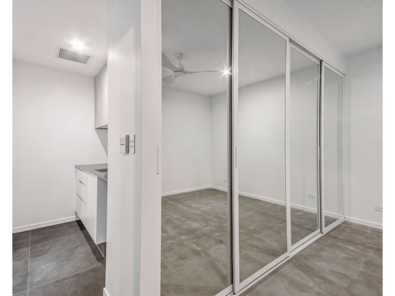 2/11 Sunrise Drive, Maroochydore QLD 4558