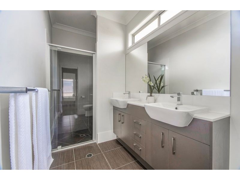13 Foxtail Circuit, Mountain Creek QLD 4557