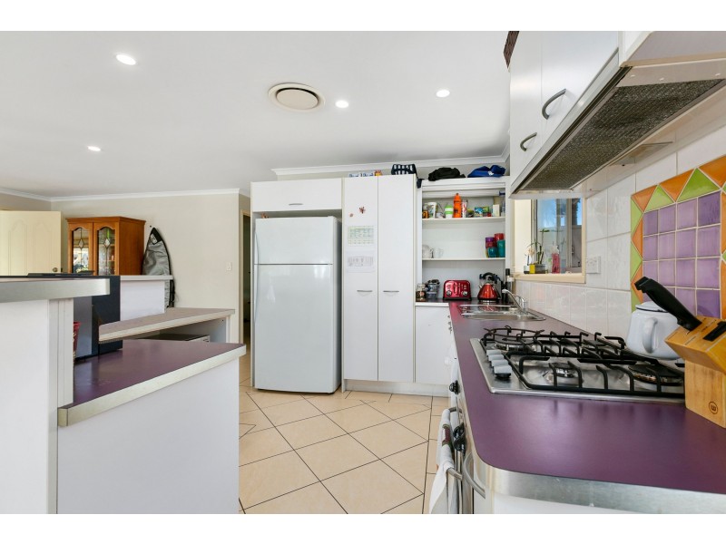 8 Coomaroo Crescent, Minyama QLD 4575