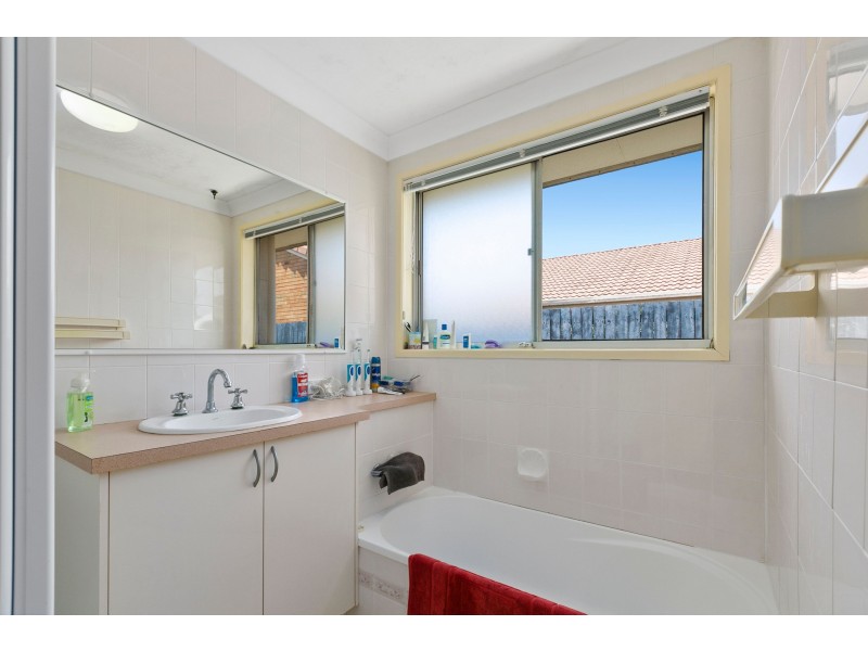 8 Coomaroo Crescent, Minyama QLD 4575