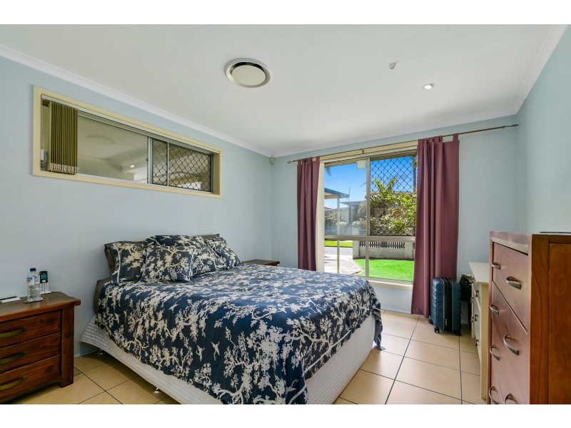 8 Coomaroo Crescent, Minyama QLD 4575