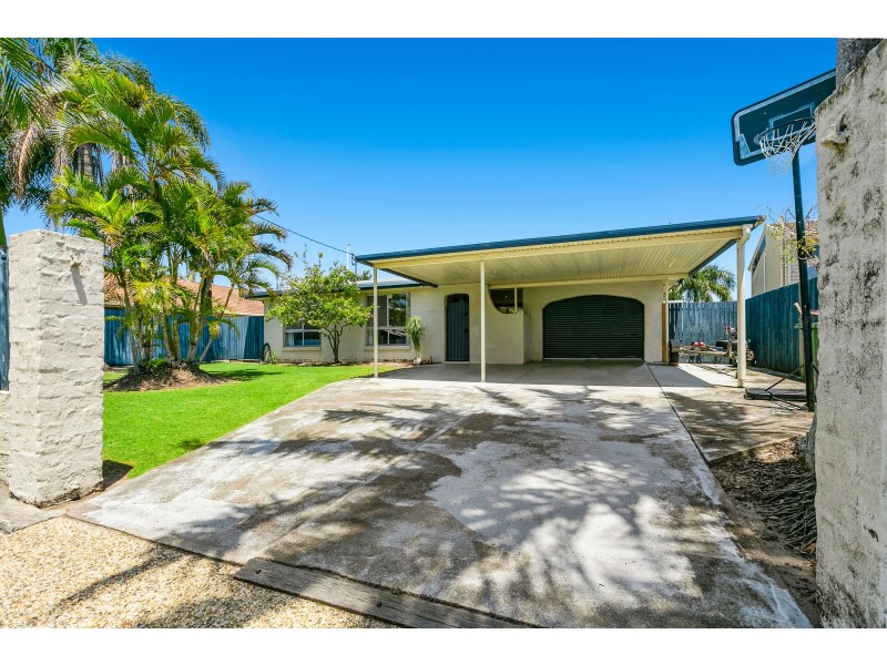 8 Coomaroo Crescent, Minyama QLD 4575