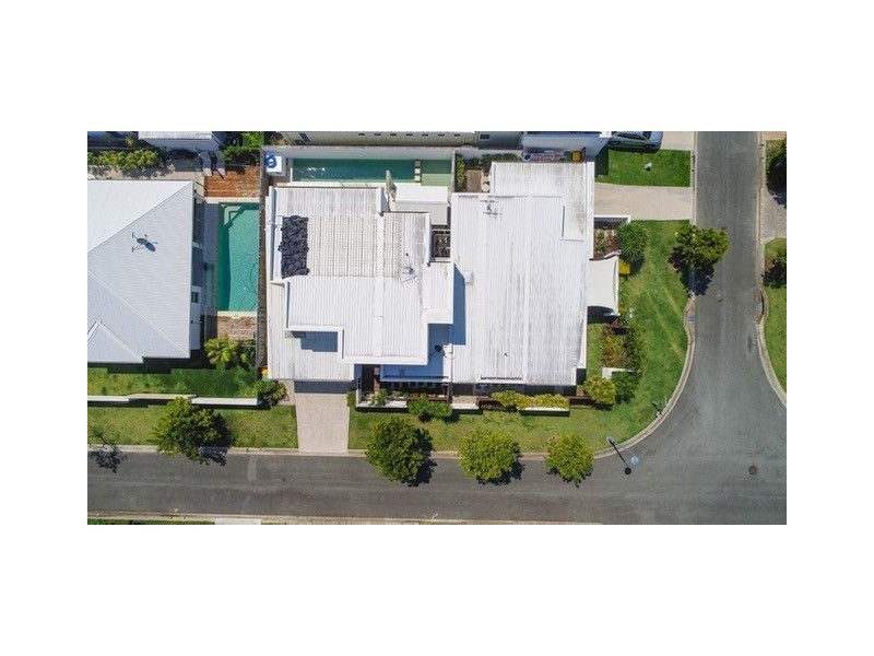 1 Komodo Crt, Kawana Island QLD 4575