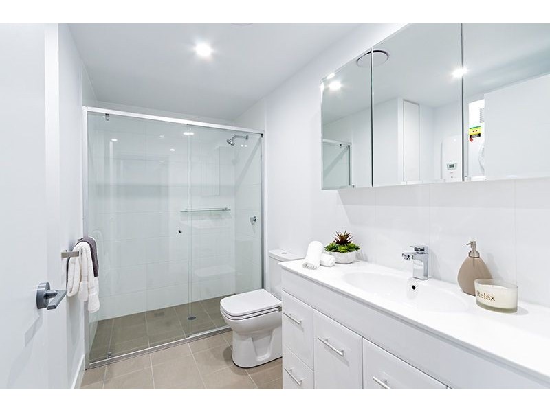 **UNDER APPLICA Osborne Road, Mitchelton QLD 4053