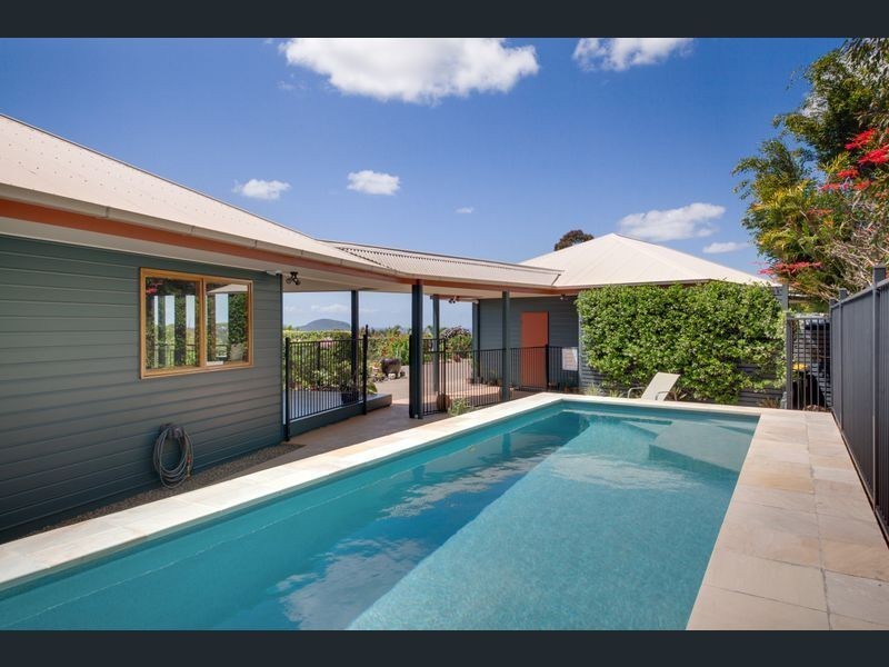 17 Caree Court, Maroochy River QLD 4561