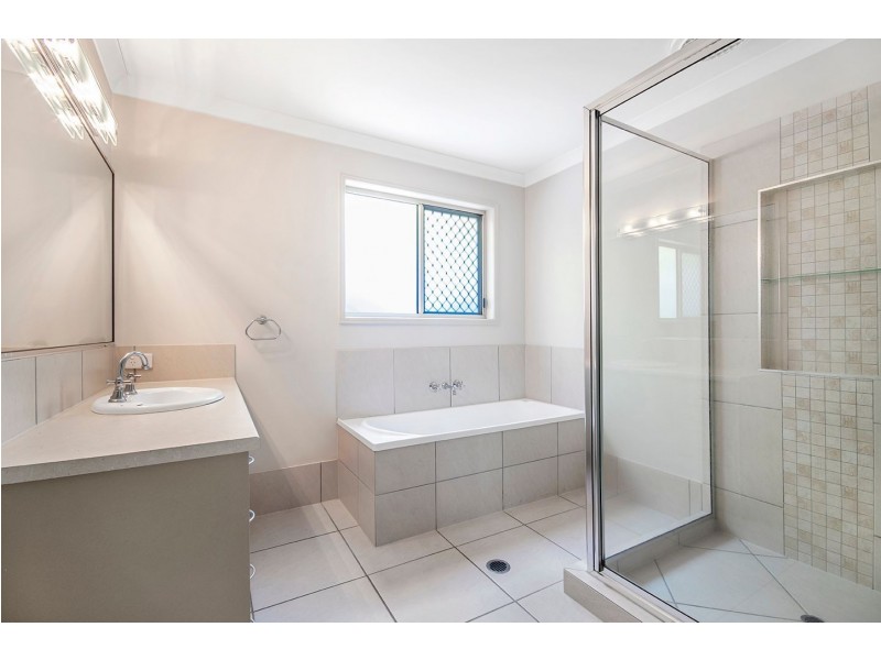 7 Parkside Drive, Beerwah QLD 4519