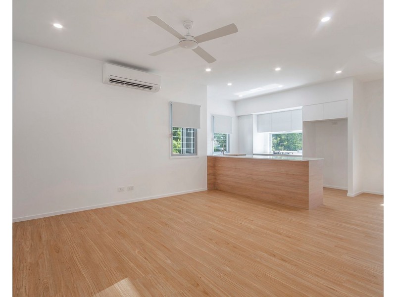 1/15 The Grove, Alexandra Headland QLD 4572