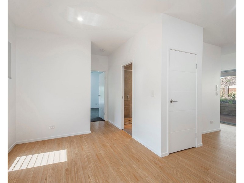 1/15 The Grove, Alexandra Headland QLD 4572