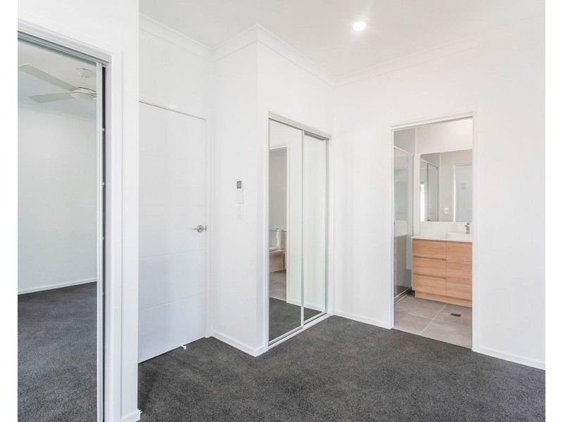 1/15 The Grove, Alexandra Headland QLD 4572