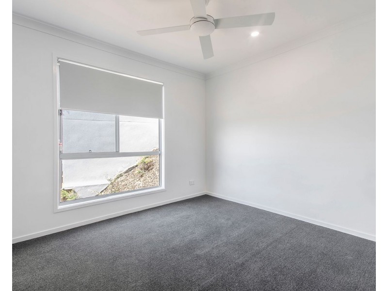 1/15 The Grove, Alexandra Headland QLD 4572