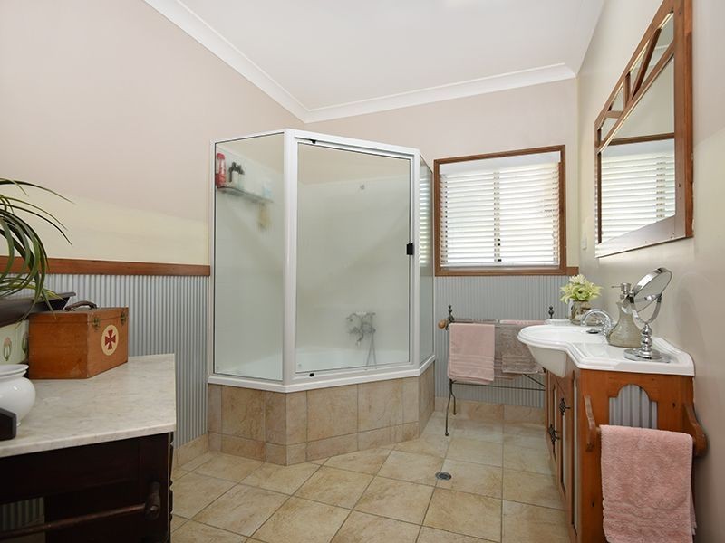 1 Leopard Ash Road, Kleinton QLD 4352