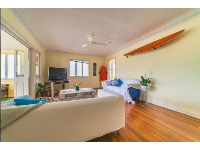 8 William Street, Alexandra Headland QLD 4572