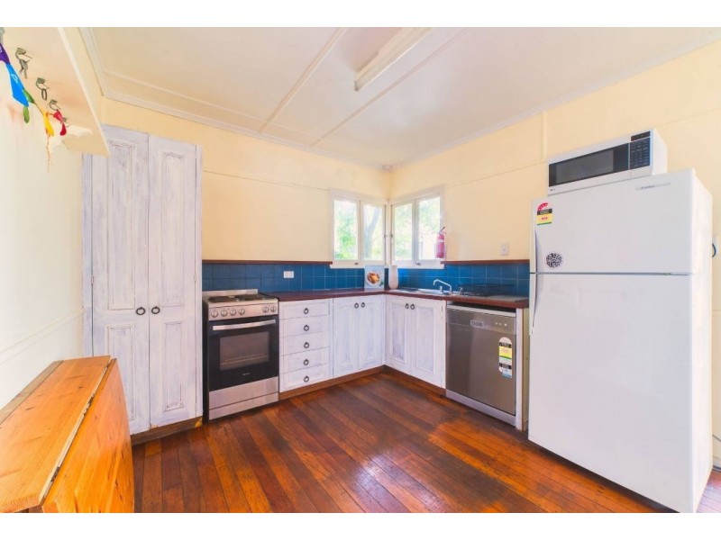 8 William Street, Alexandra Headland QLD 4572