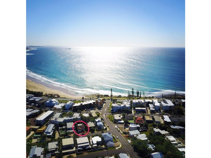 8 William Street, Alexandra Headland QLD 4572