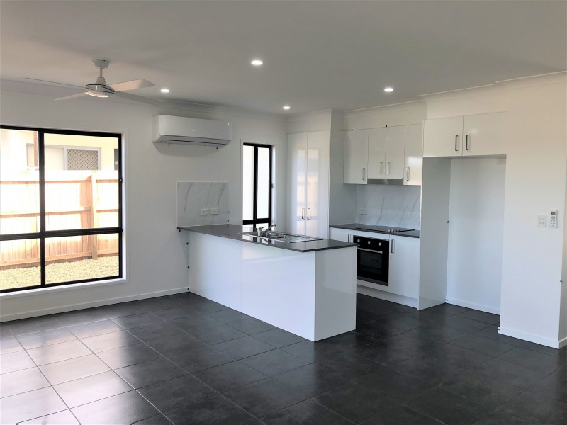 2/3 Jarrah Drive, Peregian Springs QLD 4573