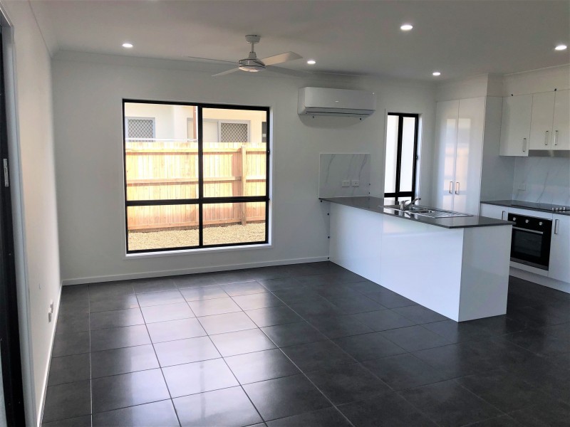 2/3 Jarrah Drive, Peregian Springs QLD 4573