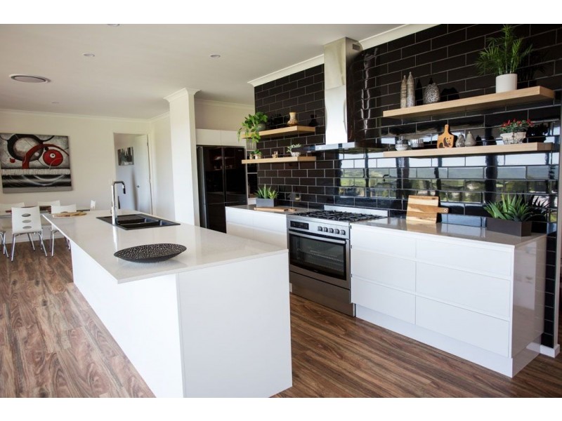 22 Hughes Place, Valdora QLD 4561