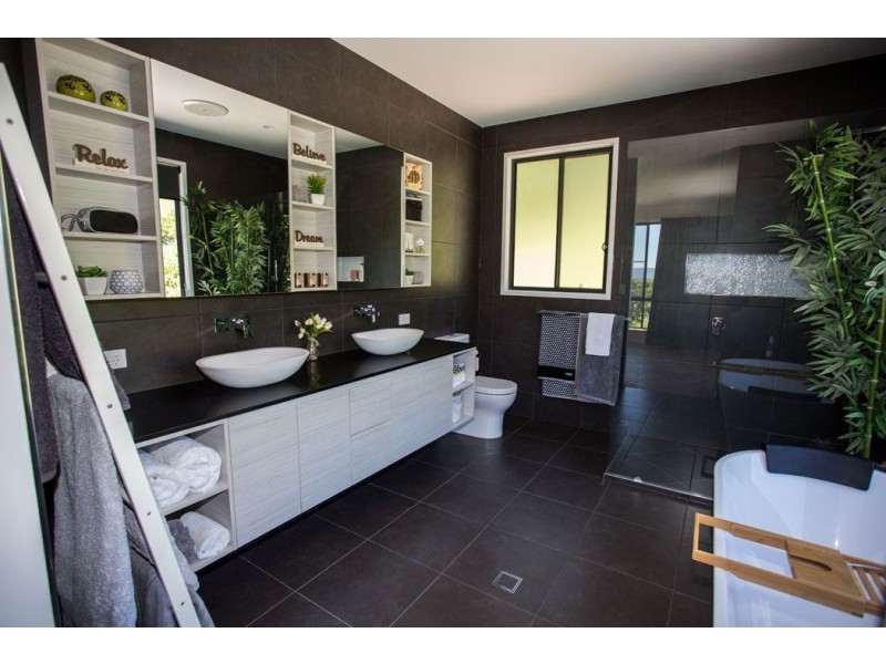 22 Hughes Place, Valdora QLD 4561