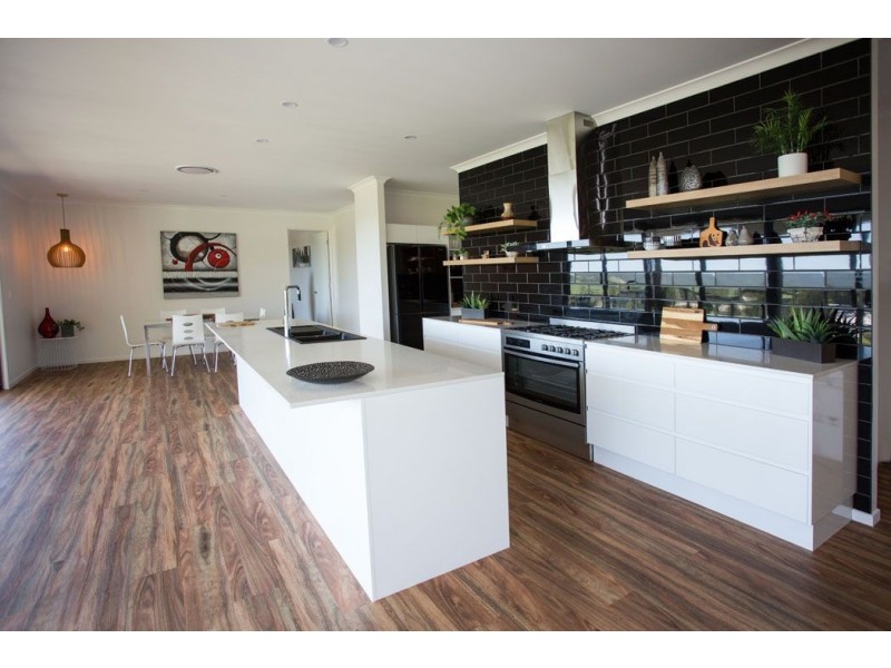 22 Hughes Place, Valdora QLD 4561