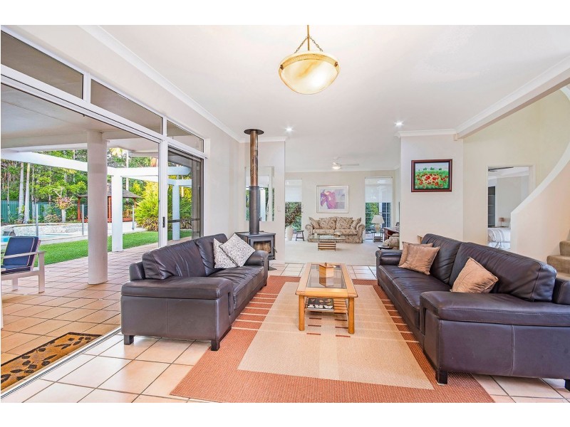 9 Upland Court, Tinbeerwah QLD 4563