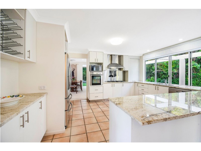 9 Upland Court, Tinbeerwah QLD 4563