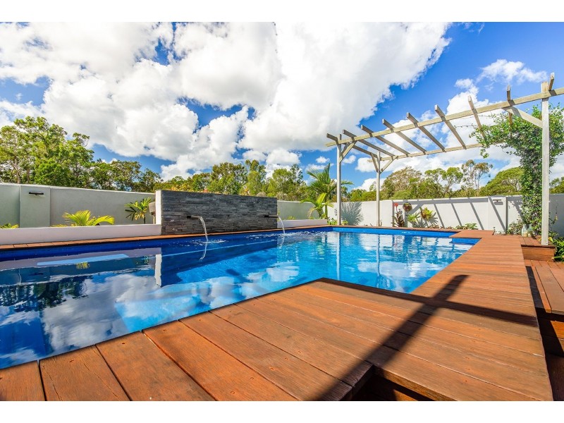 18 Amaroo Place, Cooroibah QLD 4565