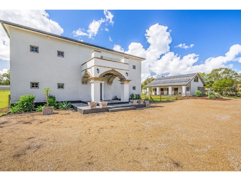 18 Amaroo Place, Cooroibah QLD 4565
