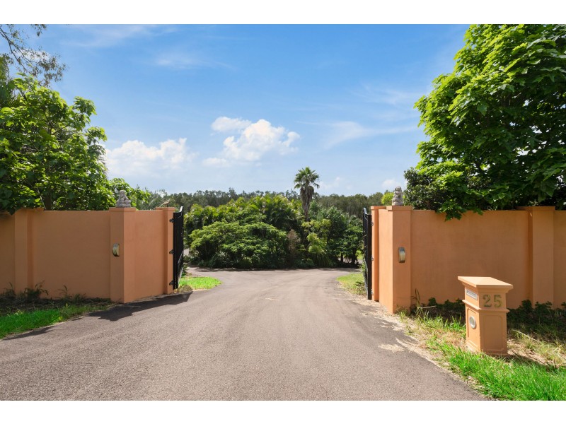 25 Arcoona Road, Coolum Beach QLD 4573