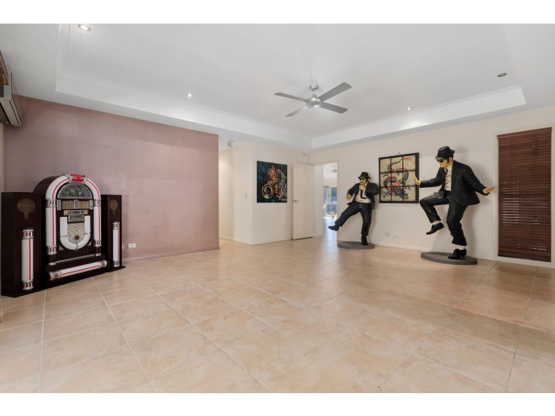 25 Arcoona Road, Coolum Beach QLD 4573
