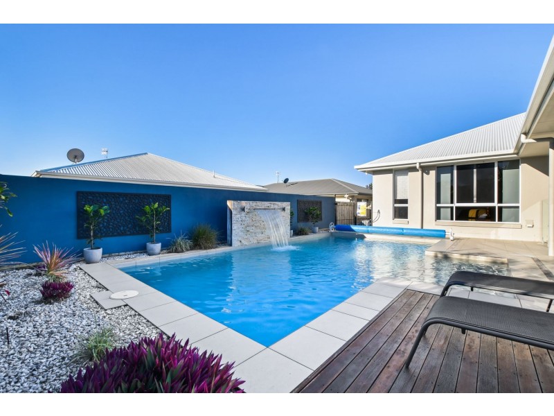 8 Myrtle Place, Mountain Creek QLD 4557