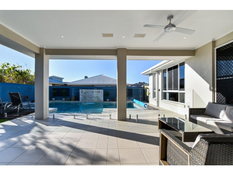 8 Myrtle Place, Mountain Creek QLD 4557