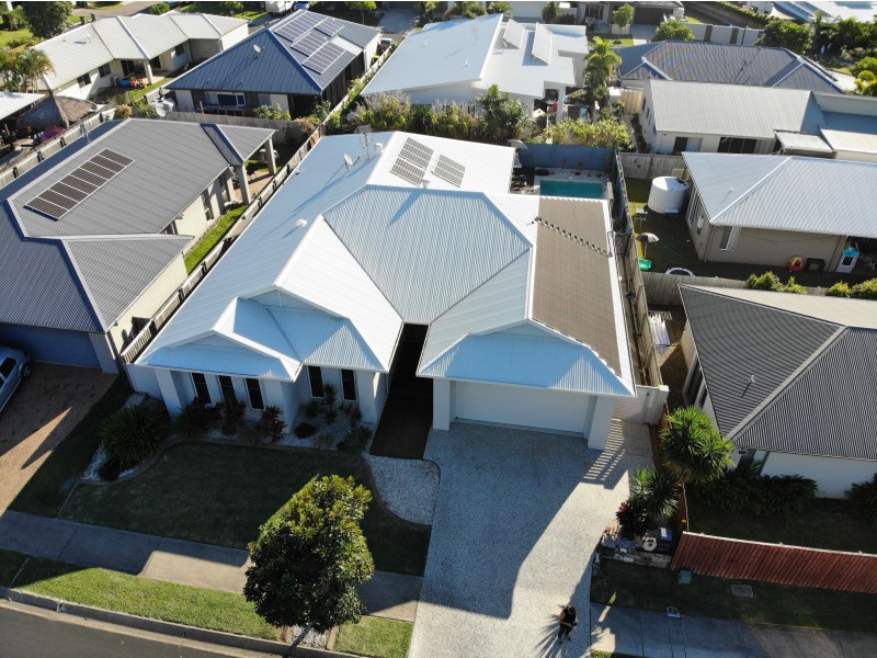 8 Myrtle Place, Mountain Creek QLD 4557