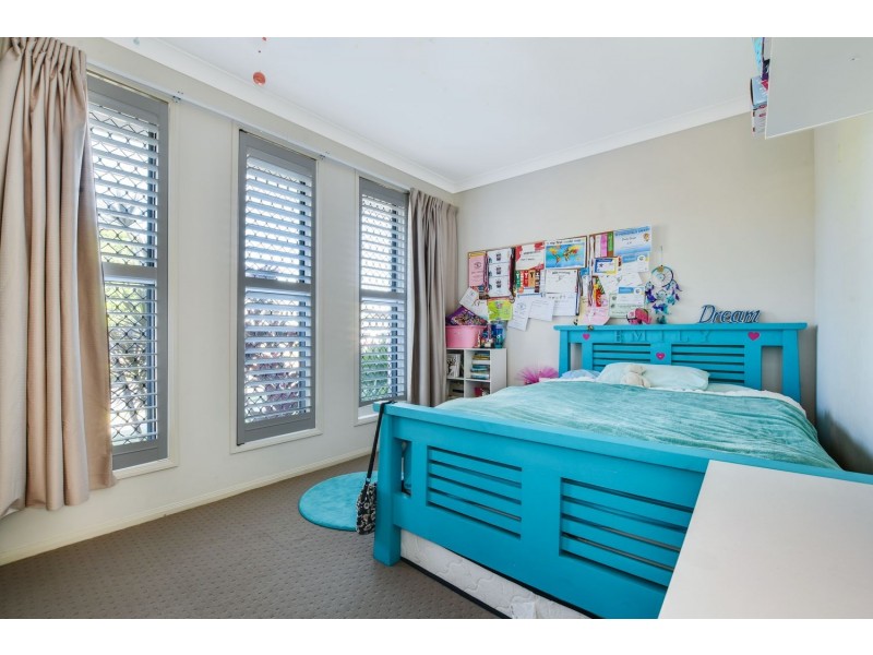 8 Myrtle Place, Mountain Creek QLD 4557