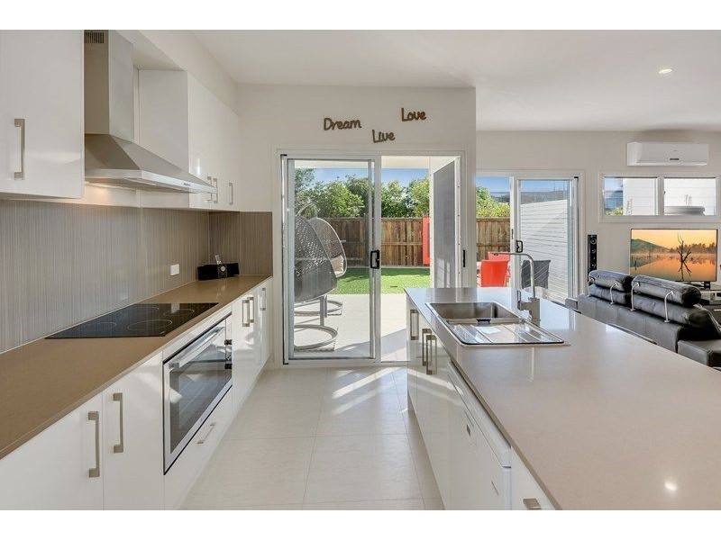 27 Serenity Circuit, Maroochydore QLD 4558