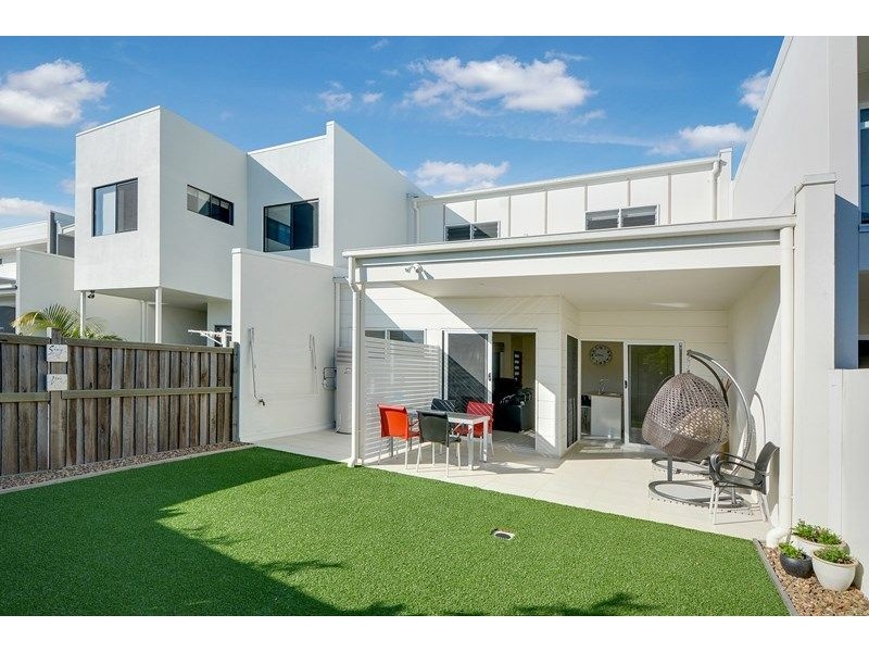 27 Serenity Circuit, Maroochydore QLD 4558