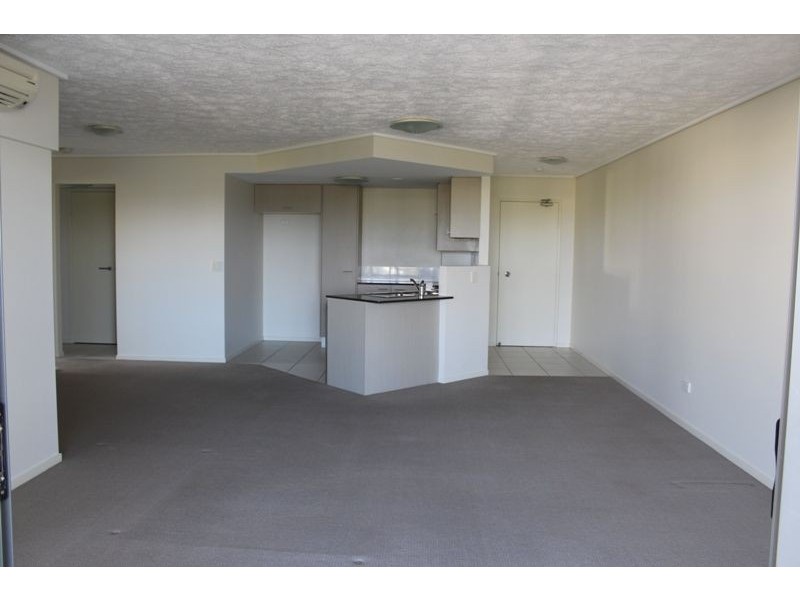 39/4 Grand Parade, Kawana Island QLD 4575