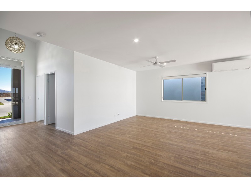 18 Fiona Street, Caloundra West QLD 4551