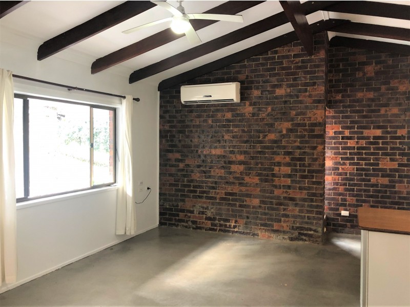 293 Main Road, Kuluin QLD 4558