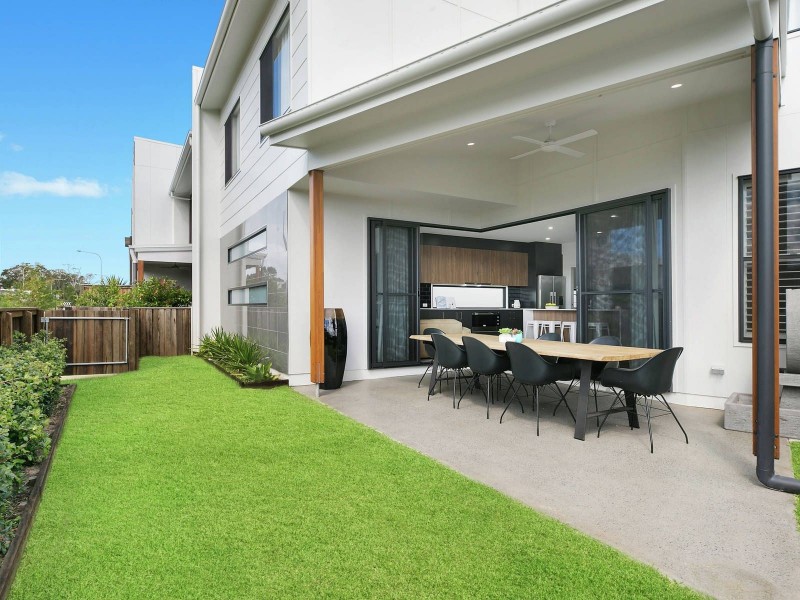 13 Round Bush Crescent, Maroochydore QLD 4558