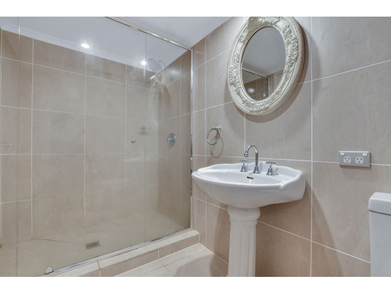 3/2 Lakehead Drive, Sippy Downs QLD 4556