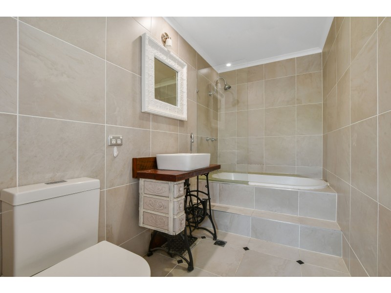 3/2 Lakehead Drive, Sippy Downs QLD 4556