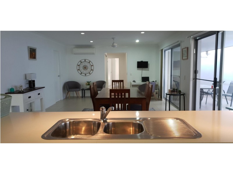 9/15 Dunes Court, Peregian Springs QLD 4573