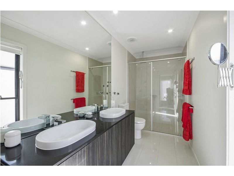 18 Bunya Grove, Peregian Springs QLD 4573