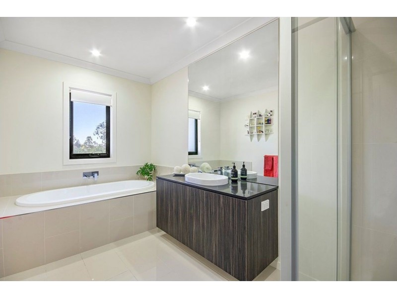 18 Bunya Grove, Peregian Springs QLD 4573