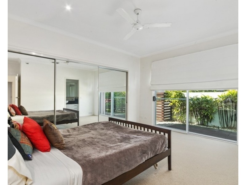 B/1 Komodo Court, Kawana Island, Parrearra QLD 4575
