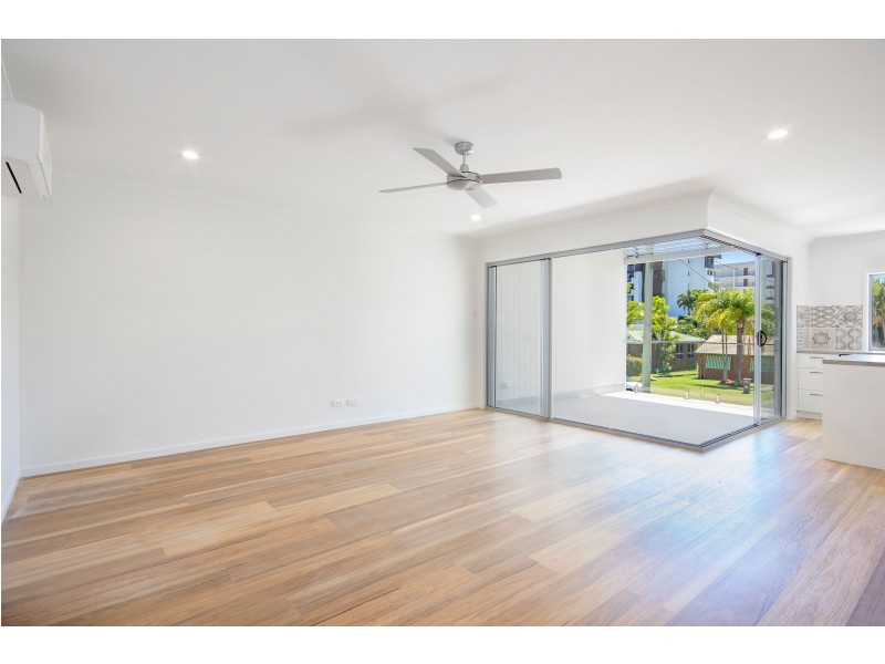 2/8 Dulin Street, Maroochydore QLD 4558